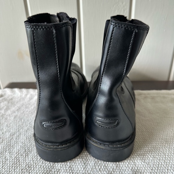 Tuffrider Black Ankle Boots for Women - Picture 3 of 6